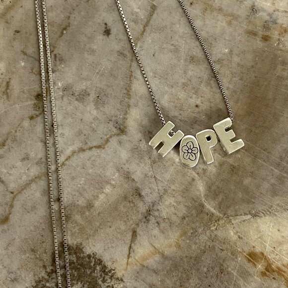 Sterling Silver 925 Dainty "HOPE" Nameplate Pendant Necklace 18.75" Box Chain - Picture 15 of 16